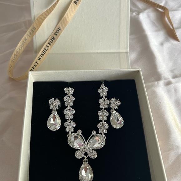 Vintage Necklace + Earrings Set with Gift Box - Picture 7 of 9